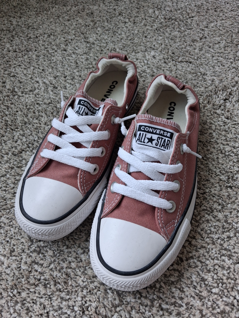 Converse Low Top Sneakers in Dusty Rose and White
